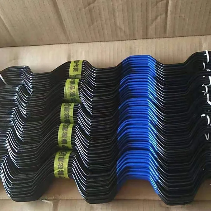 Greenhouse wiggle wire